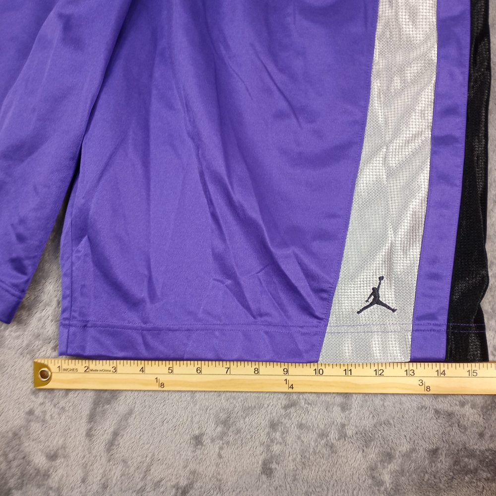 Jordan Men's Purple Basketball Shorts with Contrast Stripe Size L - Picture 13 of 13
